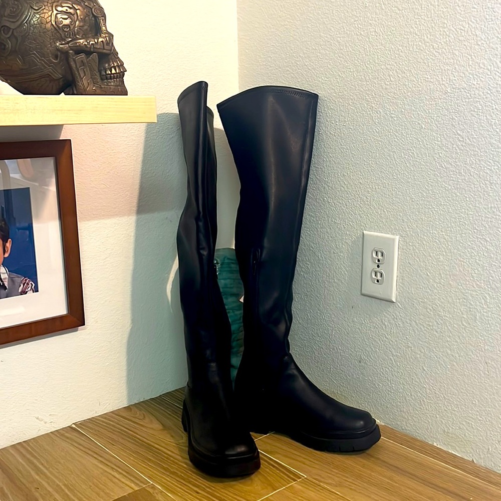 Knee high tall 👢 Steve Madden boots